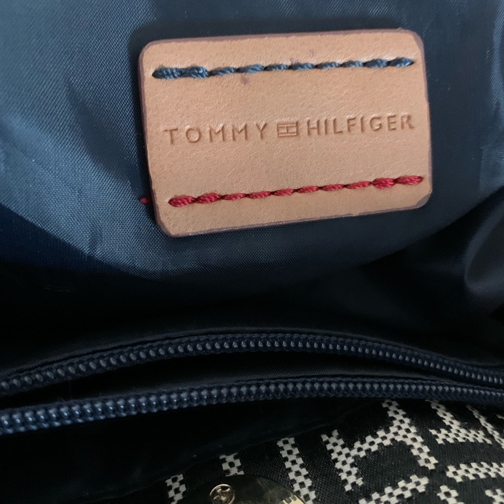 Tommy Hilfiger Geometric Black and White Tote - Picture 5 of 7